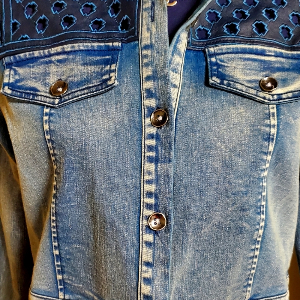 Jean jacket - Picture 4 of 7